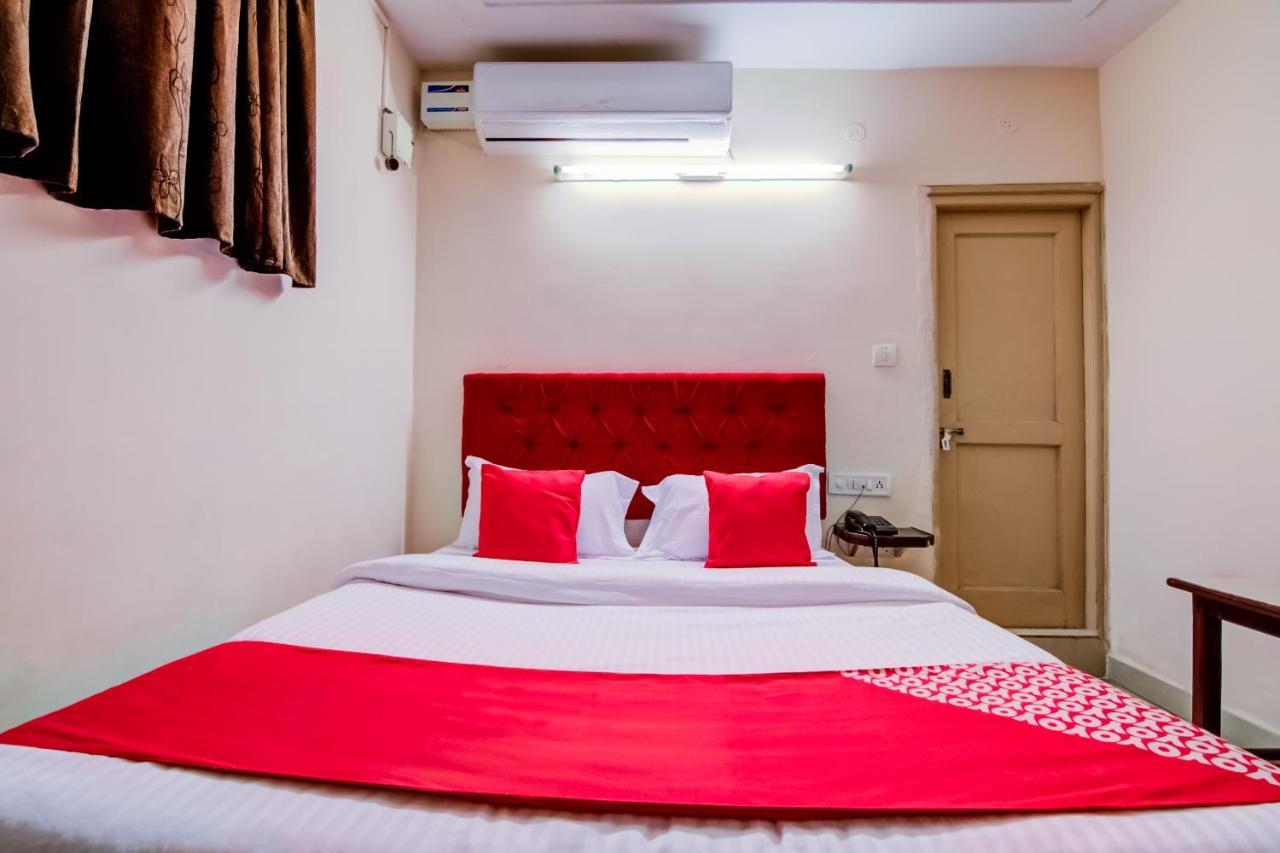 Oyo Hotel Lakshmi Paradise Вішакхапатнам Екстер'єр фото